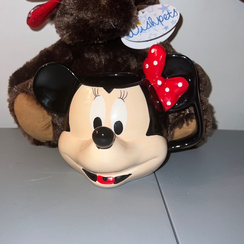 DISNEY MINNIE MOUSE CUP